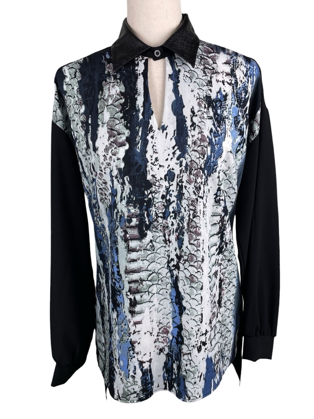 NEW Alberto Makali Blouse Size Small Blue Snakeskin Reptile Faux Leather Collar